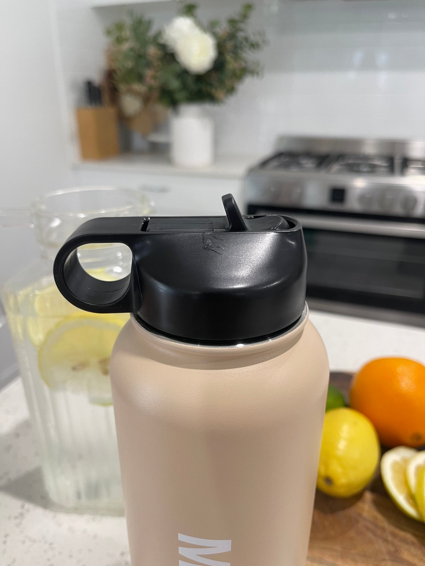 On The Go Straw Lid