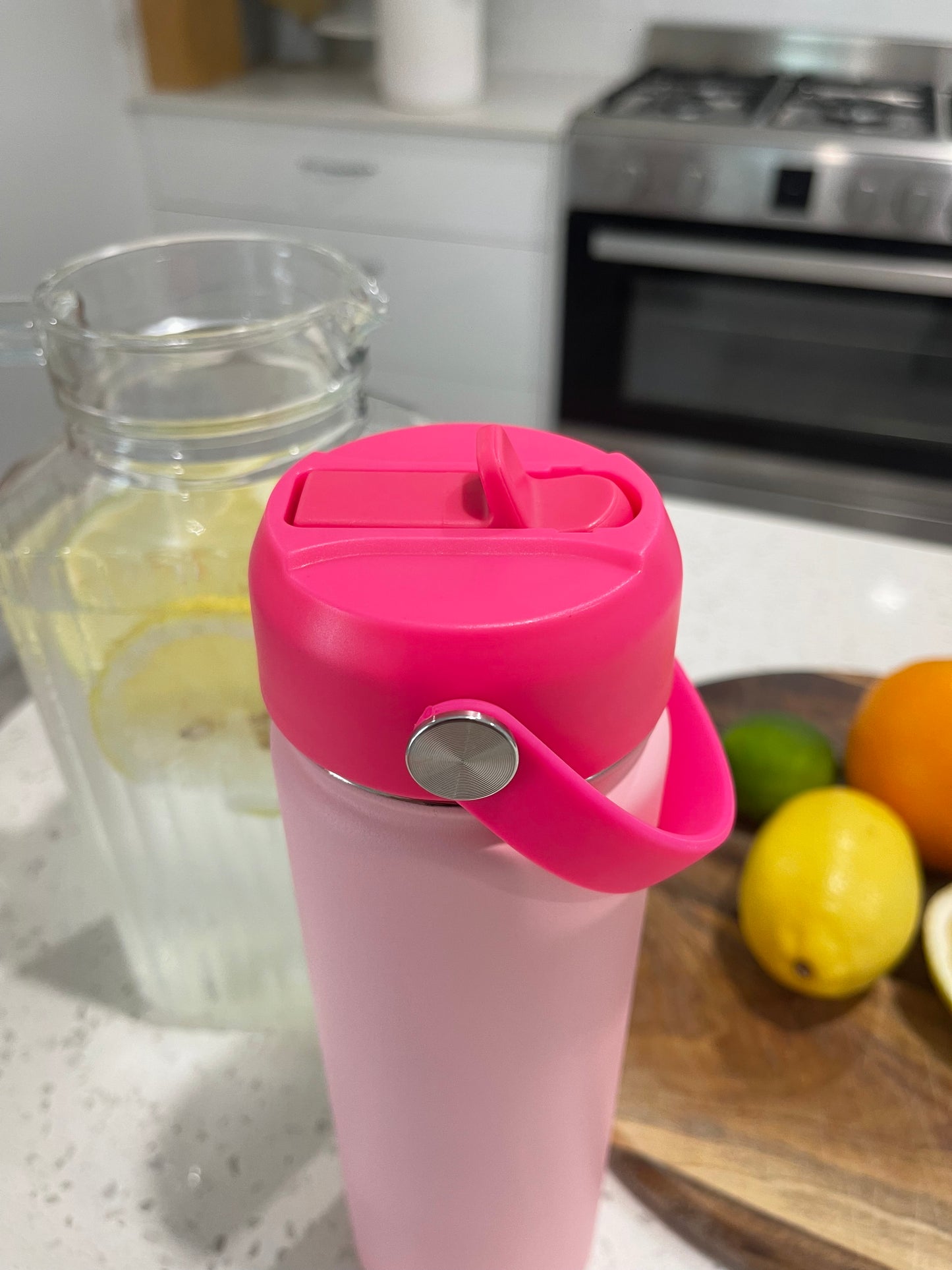 Loop Handle Straw Lid in Raspberry