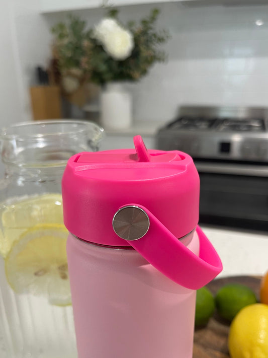 Loop Handle Straw Lid in Raspberry